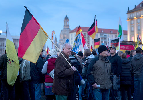 © Ronald Boss; Pegida-Demonstranten in Dresden