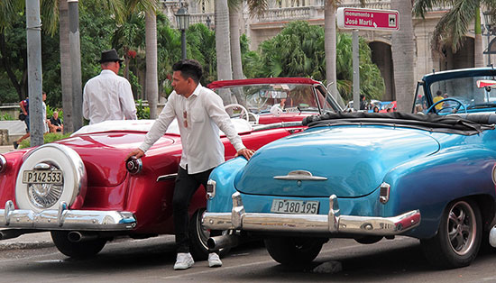 © S. Mayer; Typische Oldtimer in Havanna